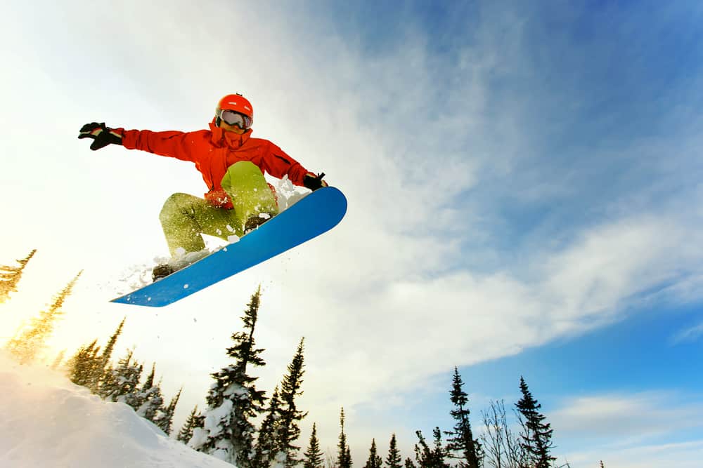Most-Dangerous-Sports-Snowboarding