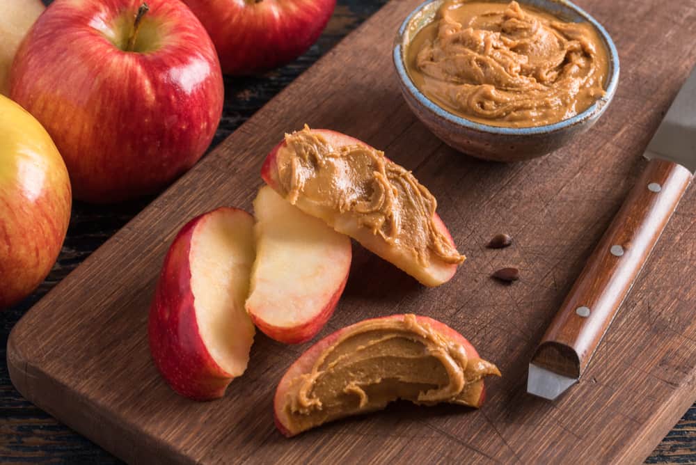 Best-Healthy-Snacks-Apple-Slices-With-Peanut-Butter