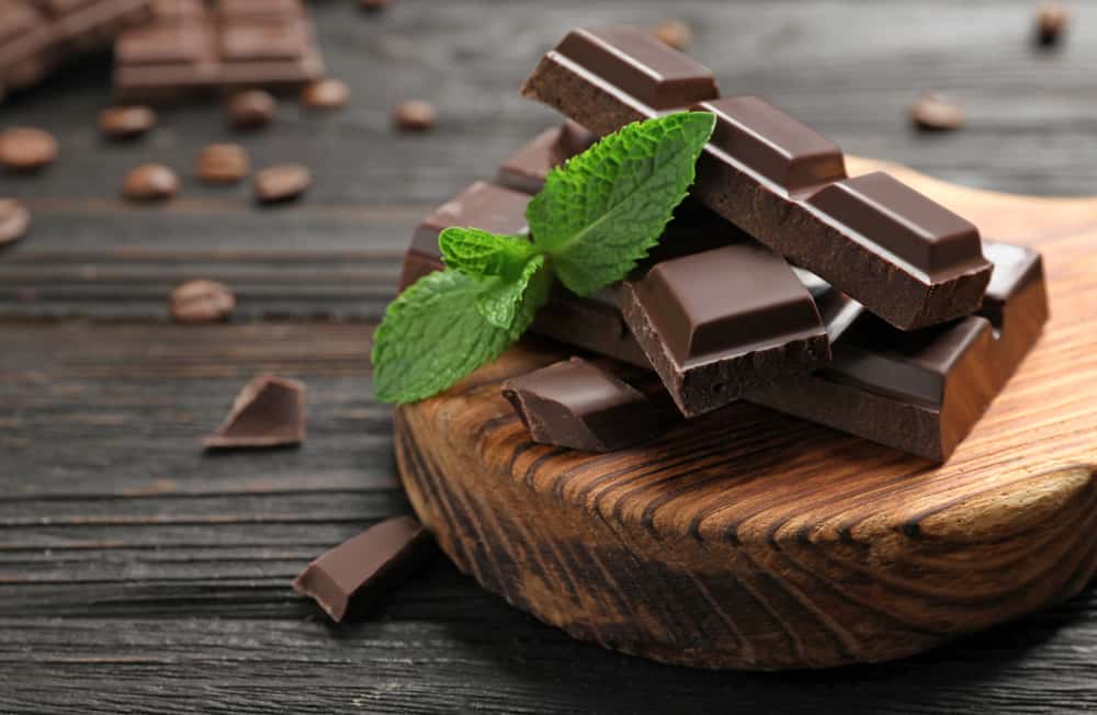 Best-Healthy-Snacks-Dark-Chocolate