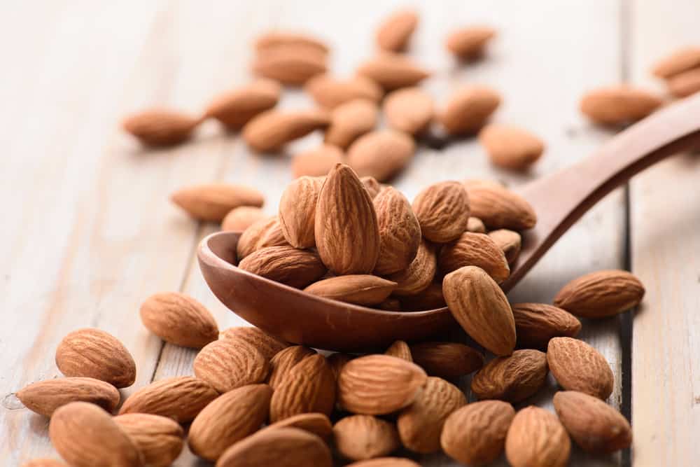 Healthiest-Snacks-Almonds